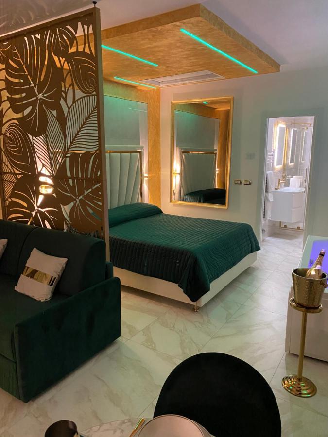 Fashion Apartment Gold Bologna With Jacuzzi & Car Garage Zewnętrze zdjęcie