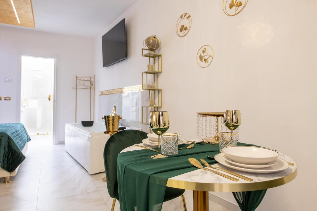 Fashion Apartment Gold Bologna With Jacuzzi & Car Garage Zewnętrze zdjęcie