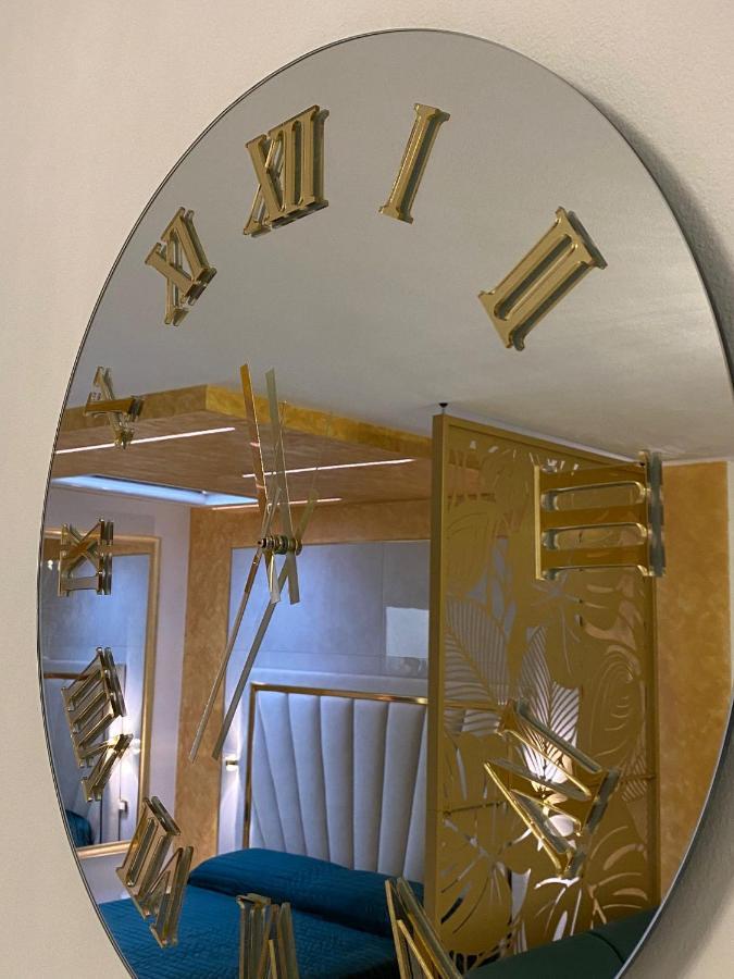 Fashion Apartment Gold Bologna With Jacuzzi & Car Garage Zewnętrze zdjęcie