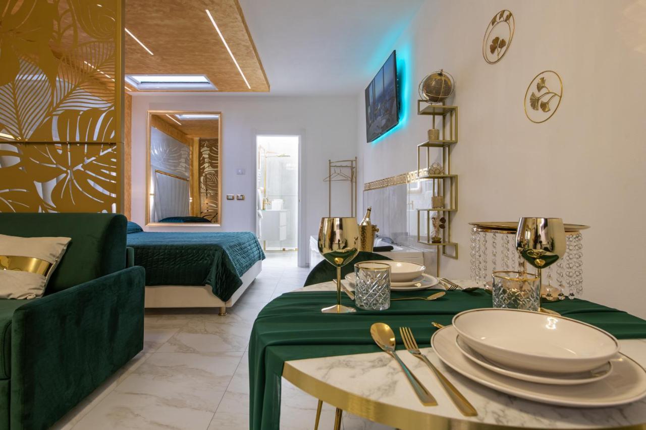 Fashion Apartment Gold Bologna With Jacuzzi & Car Garage Zewnętrze zdjęcie