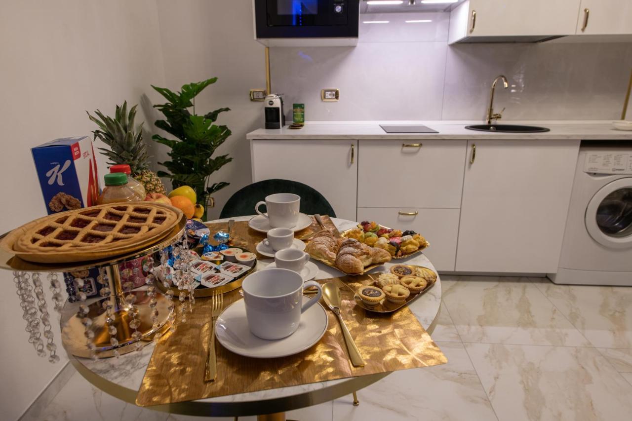 Fashion Apartment Gold Bologna With Jacuzzi & Car Garage Zewnętrze zdjęcie