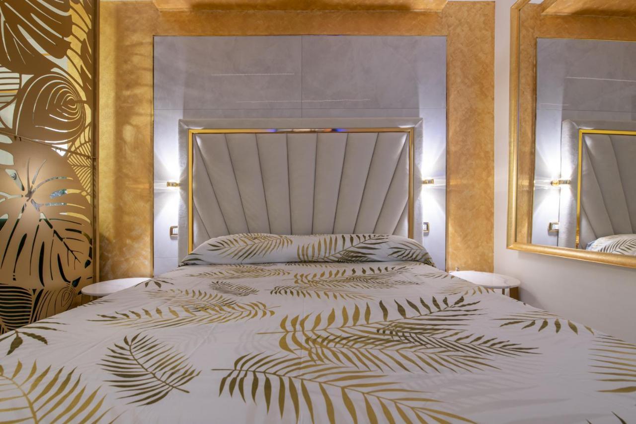 Fashion Apartment Gold Bologna With Jacuzzi & Car Garage Zewnętrze zdjęcie