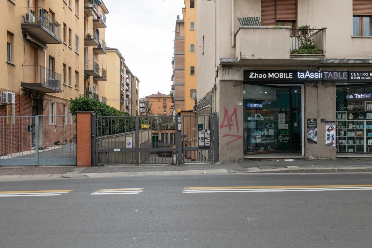 Fashion Apartment Gold Bologna With Jacuzzi & Car Garage Zewnętrze zdjęcie