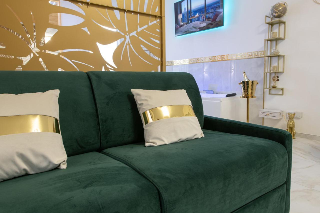 Fashion Apartment Gold Bologna With Jacuzzi & Car Garage Zewnętrze zdjęcie