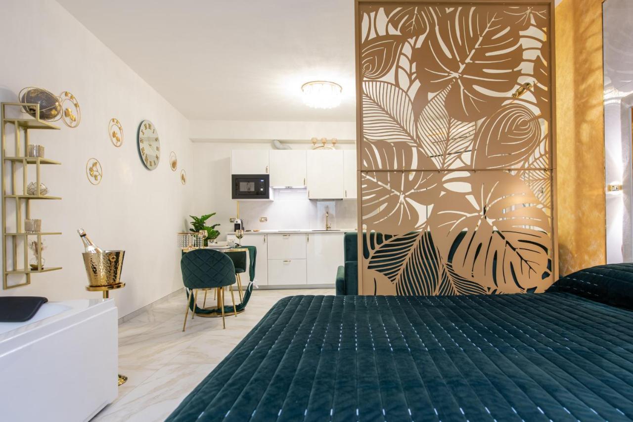 Fashion Apartment Gold Bologna With Jacuzzi & Car Garage Zewnętrze zdjęcie