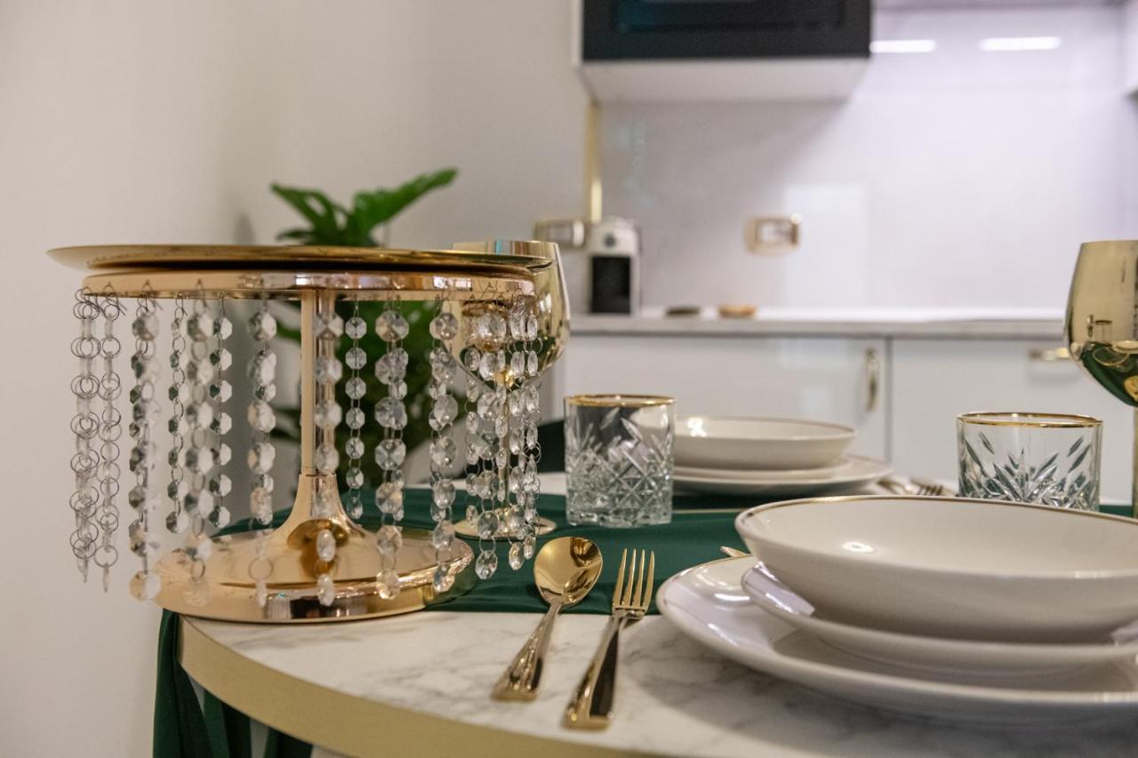 Fashion Apartment Gold Bologna With Jacuzzi & Car Garage Zewnętrze zdjęcie
