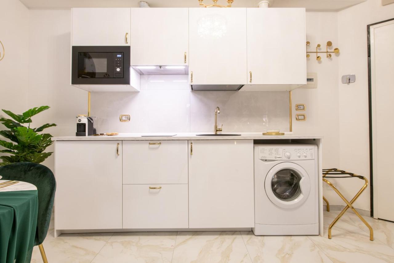 Fashion Apartment Gold Bologna With Jacuzzi & Car Garage Zewnętrze zdjęcie