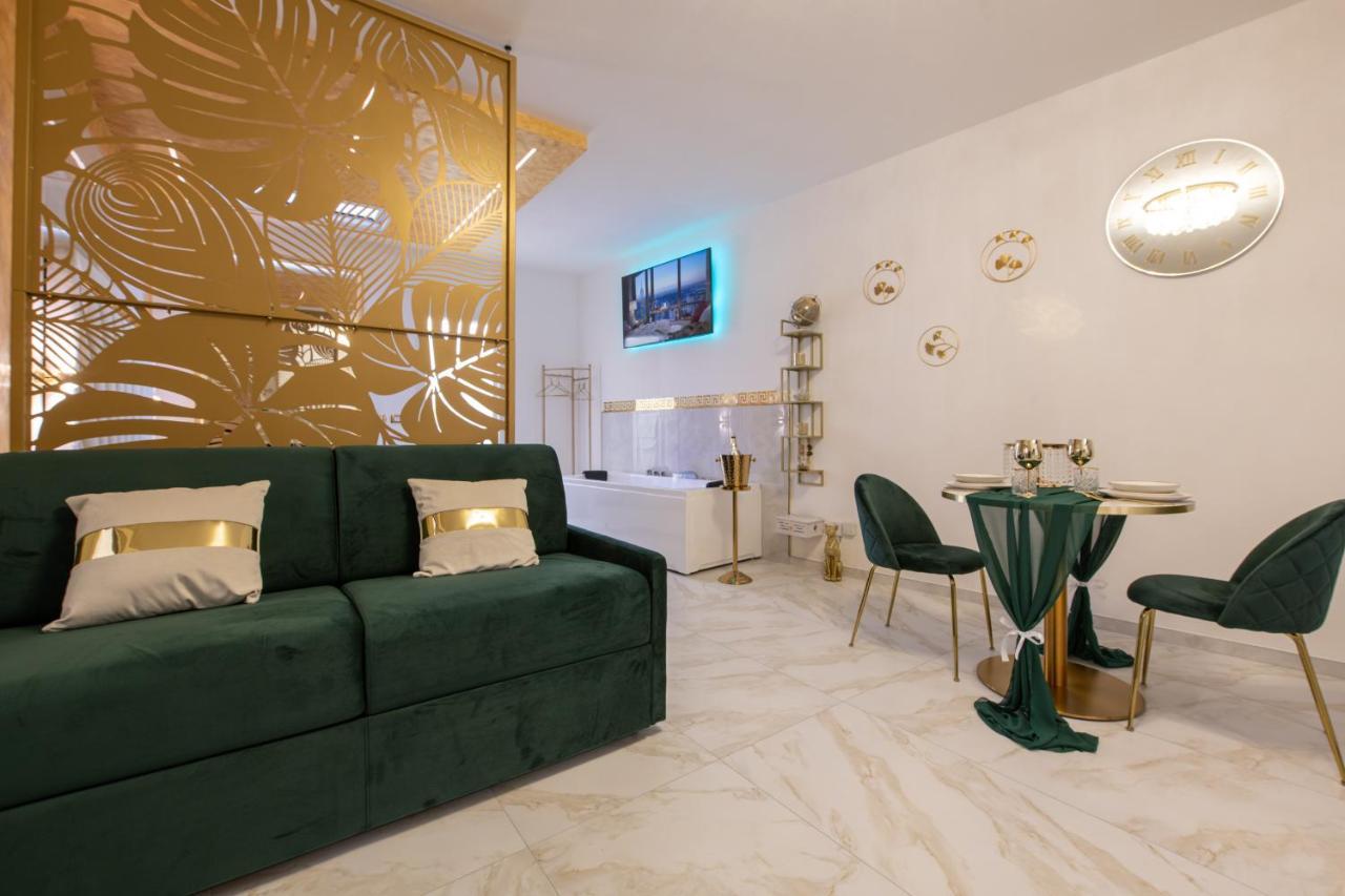 Fashion Apartment Gold Bologna With Jacuzzi & Car Garage Zewnętrze zdjęcie