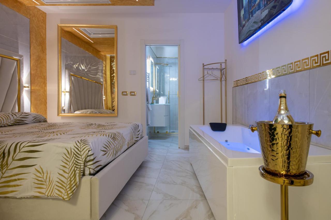 Fashion Apartment Gold Bologna With Jacuzzi & Car Garage Zewnętrze zdjęcie