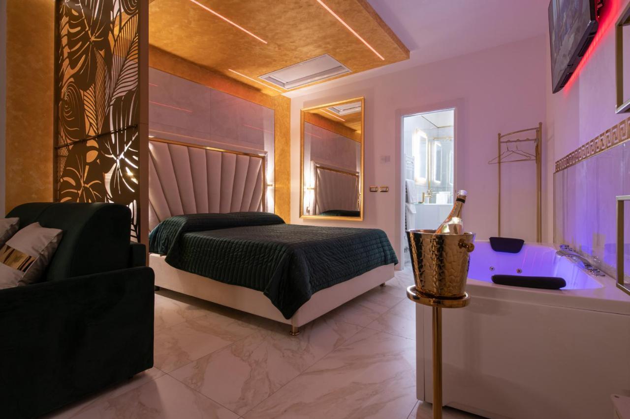 Fashion Apartment Gold Bologna With Jacuzzi & Car Garage Zewnętrze zdjęcie
